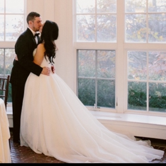 White by Vera Wang Dresses & Skirts - White by Vera Wang Wedding Dress